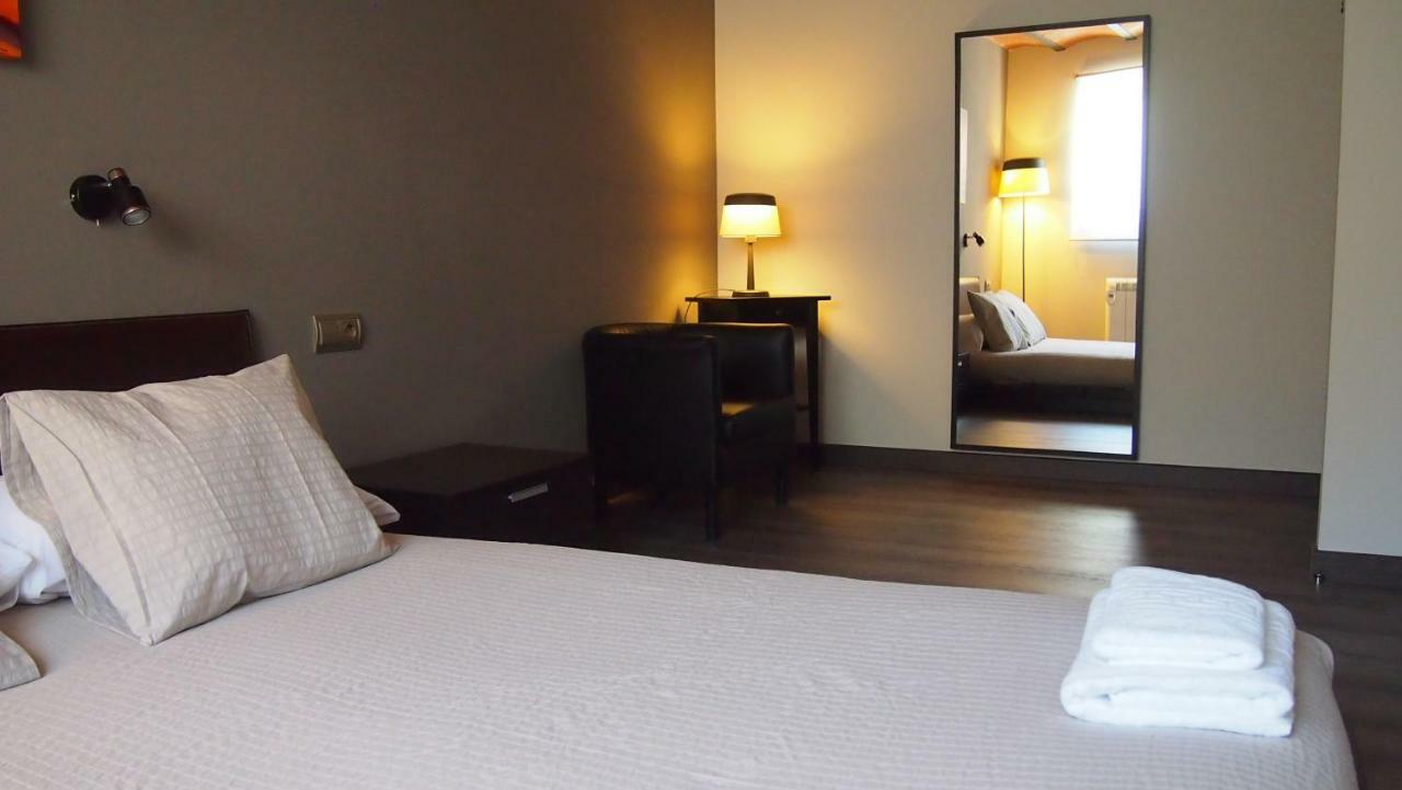 Mas Pinoses Guest House Les Llosses Стая снимка